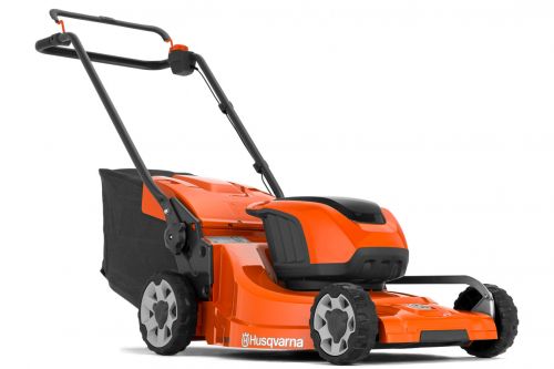 9439